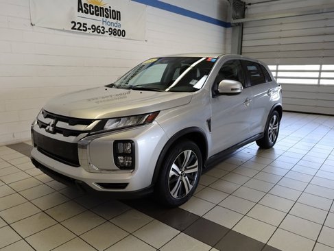Used 2024 Mitsubishi Outlander Sport SE image 2