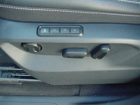 Used 2021 Volkswagen Atlas SEL image 7
