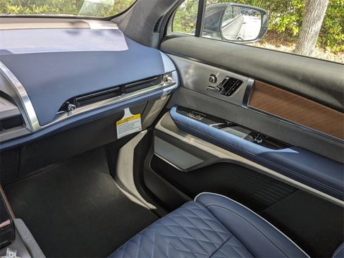 New 2026 Cadillac Vistiq Premium Luxury image 19