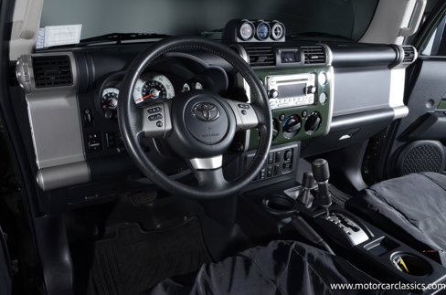 Used 2014 Toyota FJ Cruiser 4WD image 27