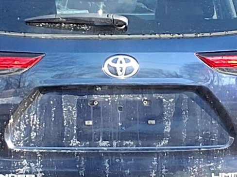 Used 2022 Toyota Highlander Limited image 11