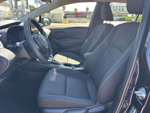 Used 2025 Toyota Corolla LE image 24