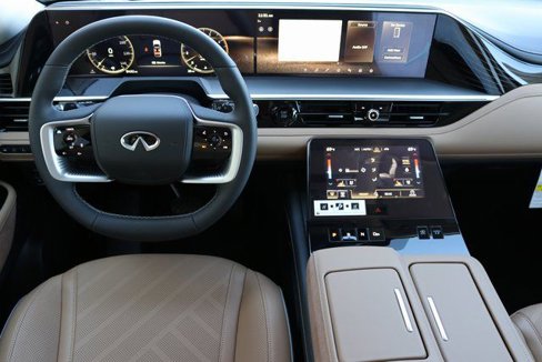 New 2025 INFINITI QX80 Luxe image 18