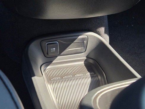 New 2026 Chrysler Pacifica Select image 30