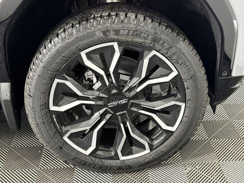 New 2025 GMC Sierra EV Denali image 12