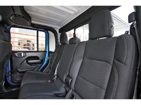 Used 2023 Jeep Gladiator Sport image 7