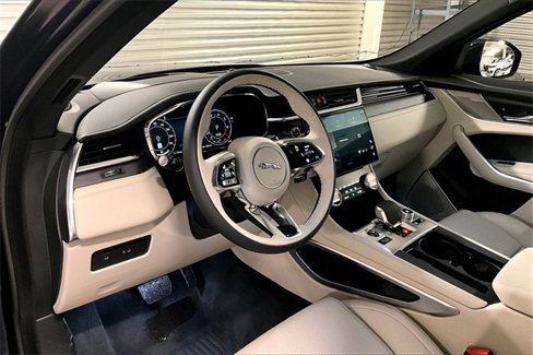 New 2026 Jaguar F-PACE R-Dynamic S image 7