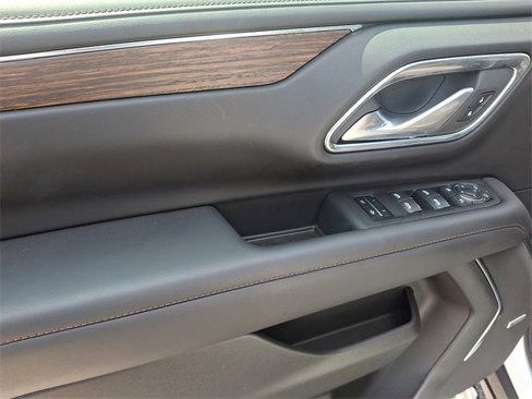Used 2024 Chevrolet Suburban High Country w/ Premium Package 2 image 13