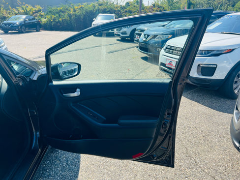 Used 2018 Kia Forte LX w/ LX Popular Package image 15