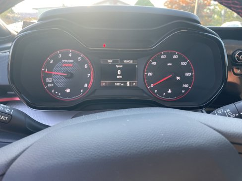 Used 2025 Chevrolet Trax RS w/ Sunroof Package image 15
