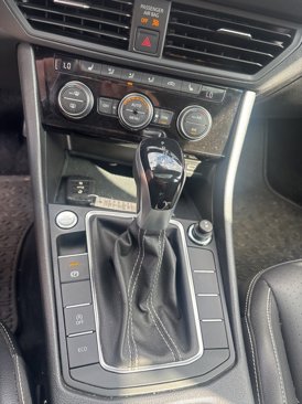 Used 2022 Volkswagen Jetta SE image 14