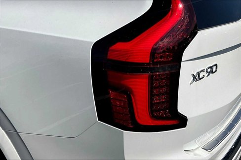 New 2026 Volvo XC90 B5 Core w/ Protection Package Premier image 5