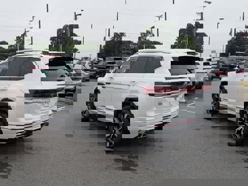 New 2025 Volkswagen Atlas SEL Premium R-Line image 5