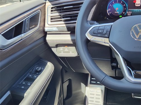 New 2025 Volkswagen Atlas SEL Premium R-Line image 19