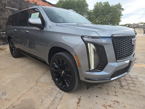New 2026 Cadillac Escalade ESV Platinum Sport w/ LPO, ONYX Package image 3