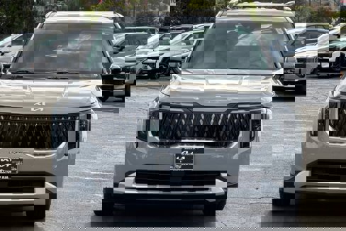 New 2026 Kia Carnival EX image 9