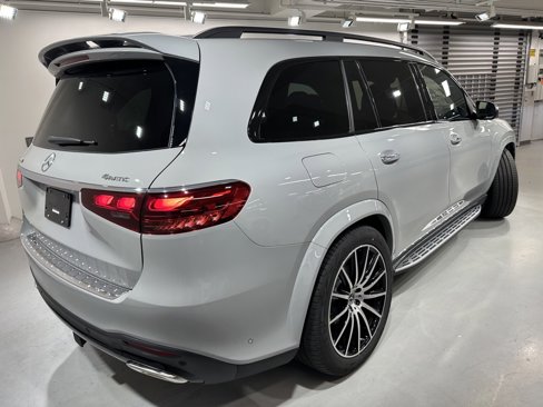 New 2026 Mercedes-Benz GLS 580 4MATIC image 11