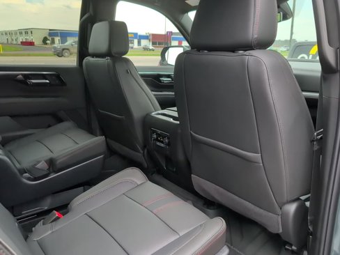 New 2026 Chevrolet Suburban RST w/ Comfort Package image 28