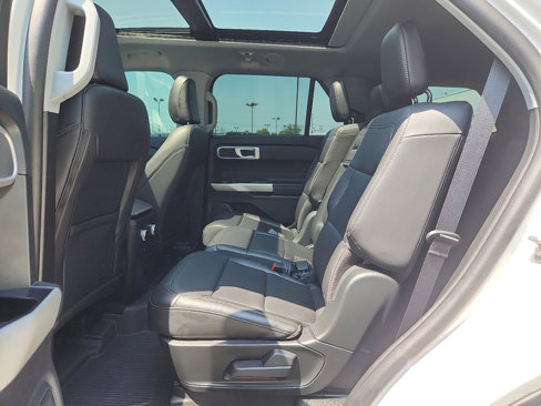 Used 2024 Ford Explorer XLT w/ Equipment Group 202A image 20