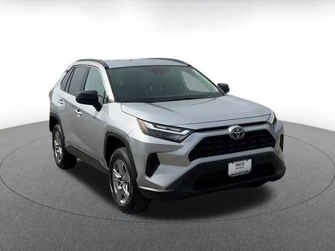 Used 2025 Toyota RAV4 LE image 3