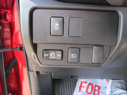 Used 2023 Toyota Tacoma SR5 w/ Technology Package image 10