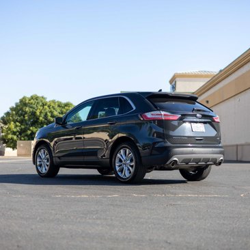Used 2021 Ford Edge Titanium w/ Cargo Accessory Package image 5