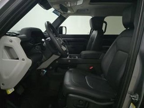 Used 2024 Land Rover Defender 110 S image 4