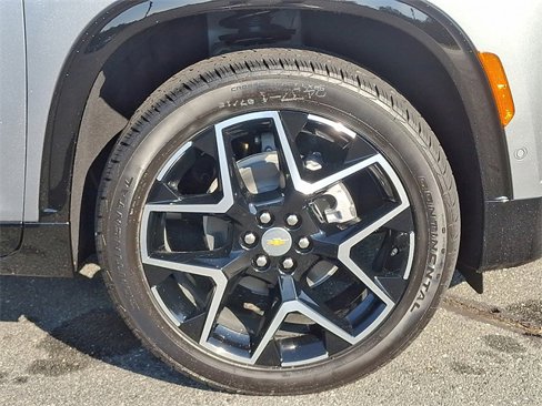 New 2026 Chevrolet Traverse High Country w/ LPO, Floor Liner Package image 6