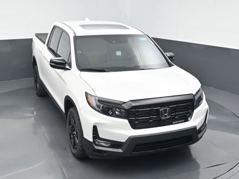 New 2025 Honda Ridgeline Black Edition image 3