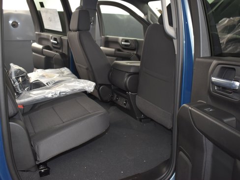 New 2026 Chevrolet Silverado 2500 Custom w/ Custom Value Package image 13