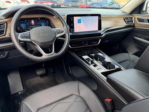 New 2025 Volkswagen Atlas SE image 17