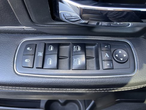 Used 2018 RAM 1500 Sport w/ Sport Premium Group image 10