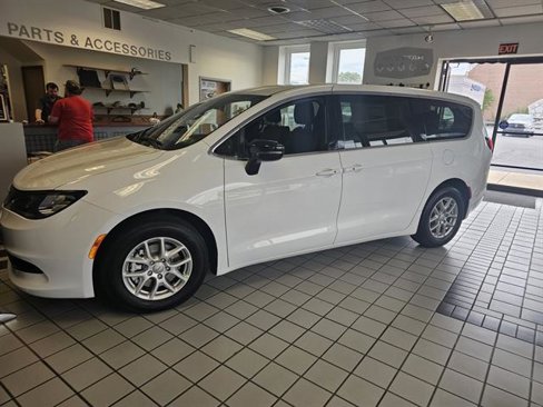 New 2026 Chrysler Voyager LX image 1