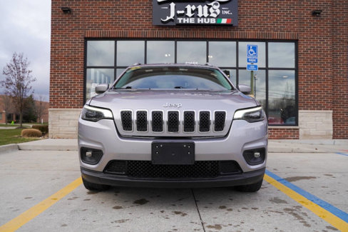 Used 2020 Jeep Cherokee Latitude Plus image 3