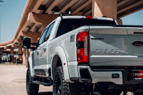 New 2025 Ford F250 Lariat w/ Lariat Ultimate Package image 24
