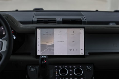 New 2025 Land Rover Defender 90 S image 15