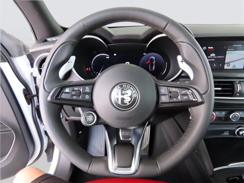 New 2024 Alfa Romeo Stelvio Sprint image 38