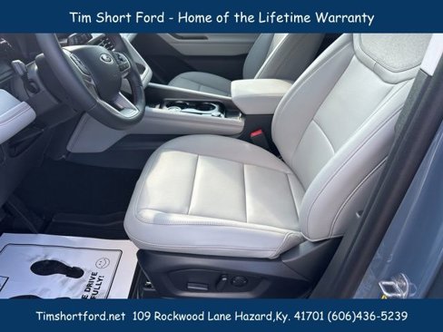 New 2025 Ford Explorer Active image 7