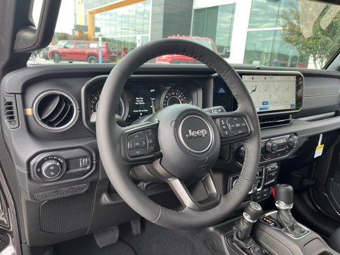 New 2025 Jeep Gladiator Sport image 6