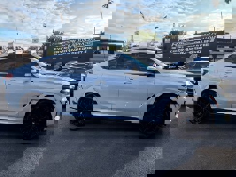 Used 2021 BMW X6 xDrive40i w/ M Sport Package image 22