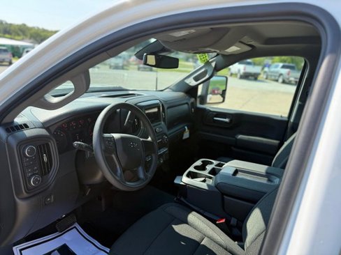 New 2025 Chevrolet Silverado 2500 Custom w/ Custom Value Package image 4