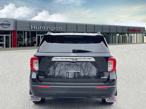 Used 2022 Ford Explorer XLT image 7