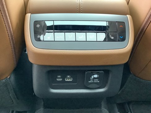New 2025 Nissan Pathfinder Platinum image 32