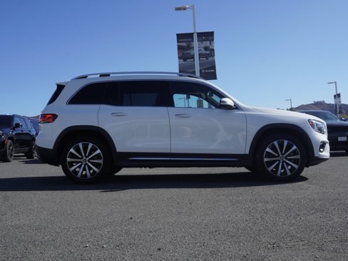 Used 2023 Mercedes-Benz GLB 250 4MATIC image 3
