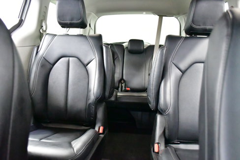 Used 2024 Chrysler Pacifica Limited image 14