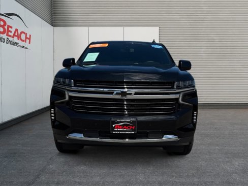Used 2022 Chevrolet Suburban LT w/ Luxury Package image 15