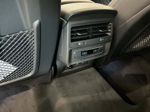 New 2025 Audi Q8 Premium image 15
