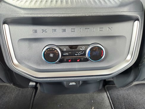 New 2025 Ford Expedition Platinum image 43