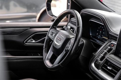 Used 2022 GMC Yukon XL SLT w/ SLT Luxury Package image 11