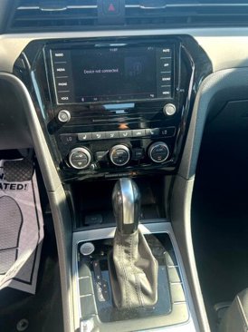 Used 2022 Volkswagen Passat 2.0T SE image 18